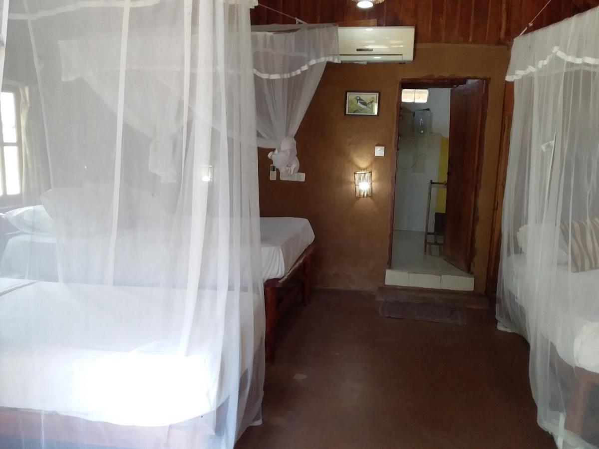 Kirinda Beach Resort, Yala Buitenkant foto