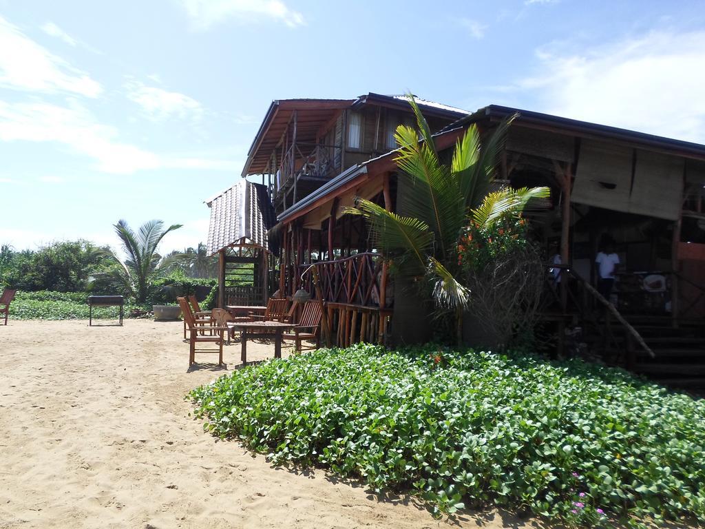 Kirinda Beach Resort, Yala Buitenkant foto