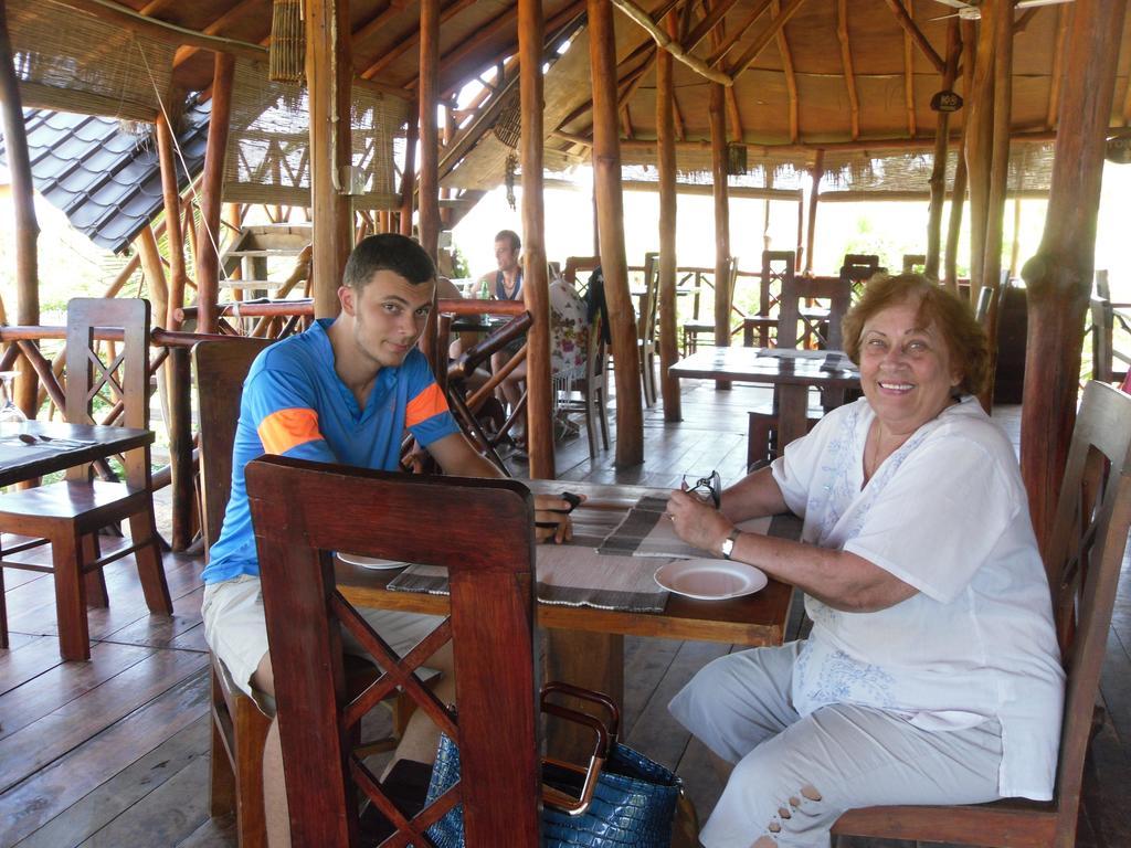 Kirinda Beach Resort, Yala Buitenkant foto