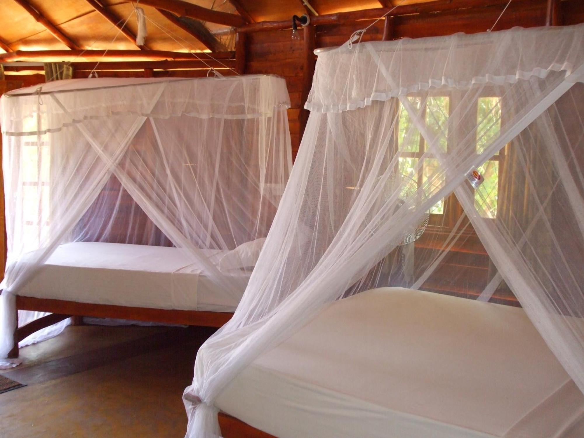 Kirinda Beach Resort, Yala Buitenkant foto