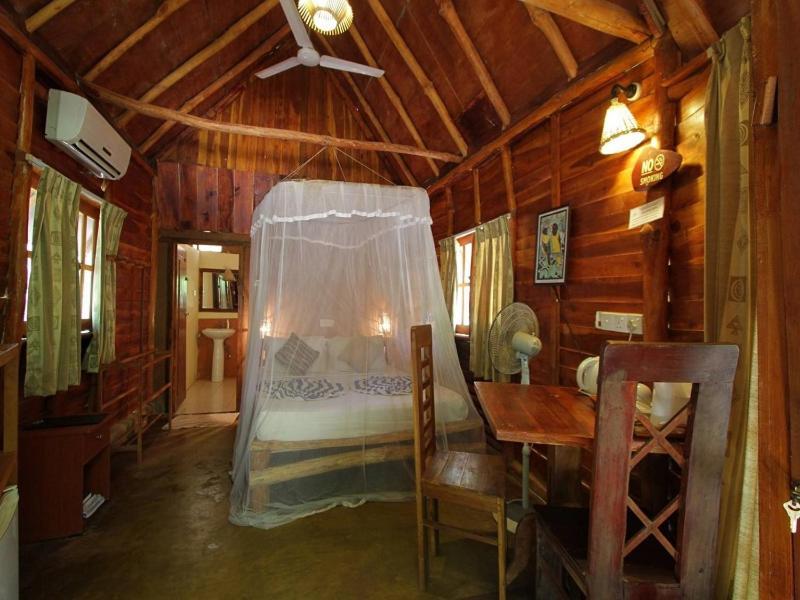 Kirinda Beach Resort, Yala Buitenkant foto