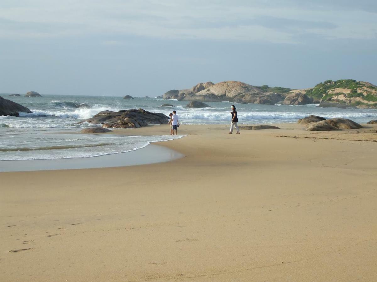Kirinda Beach Resort, Yala Buitenkant foto
